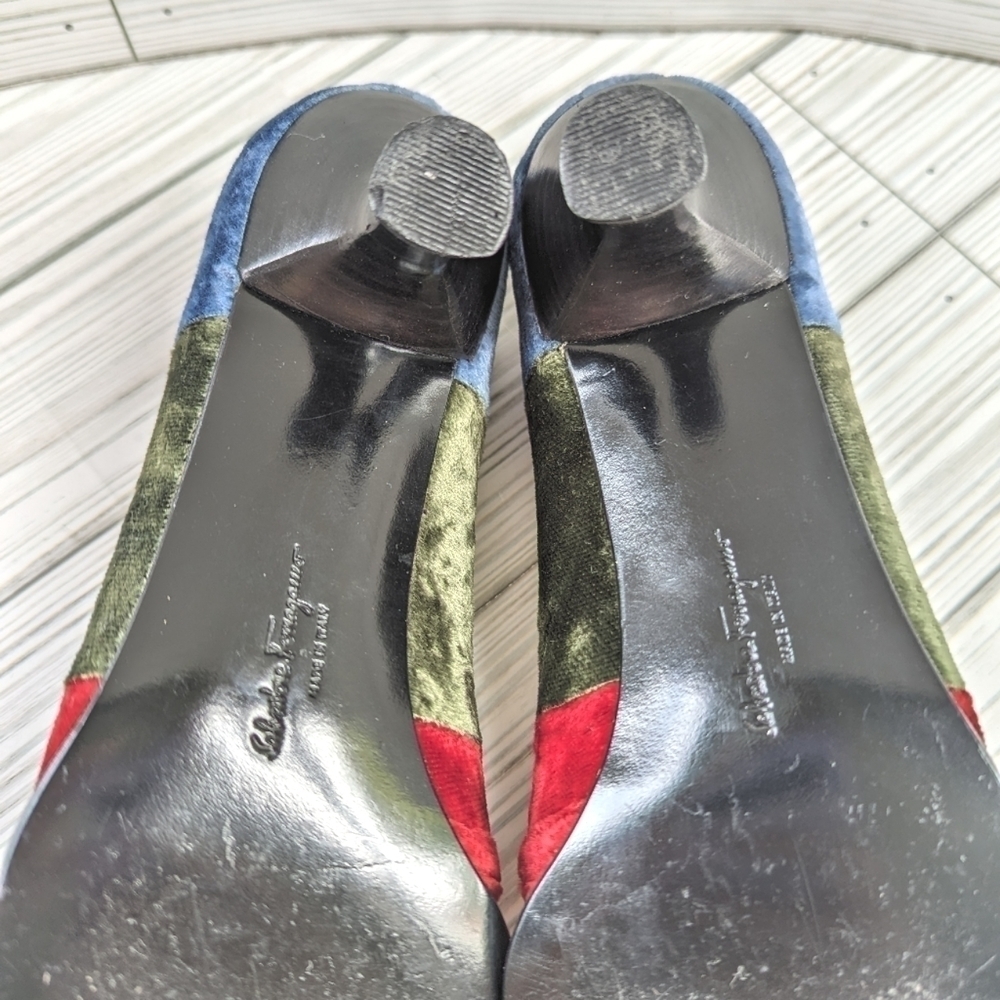 Salvatore Ferragamo Mary Jane Kitten Heels in Velvet Colorblock Size 7.5 - Picture 13 of 16